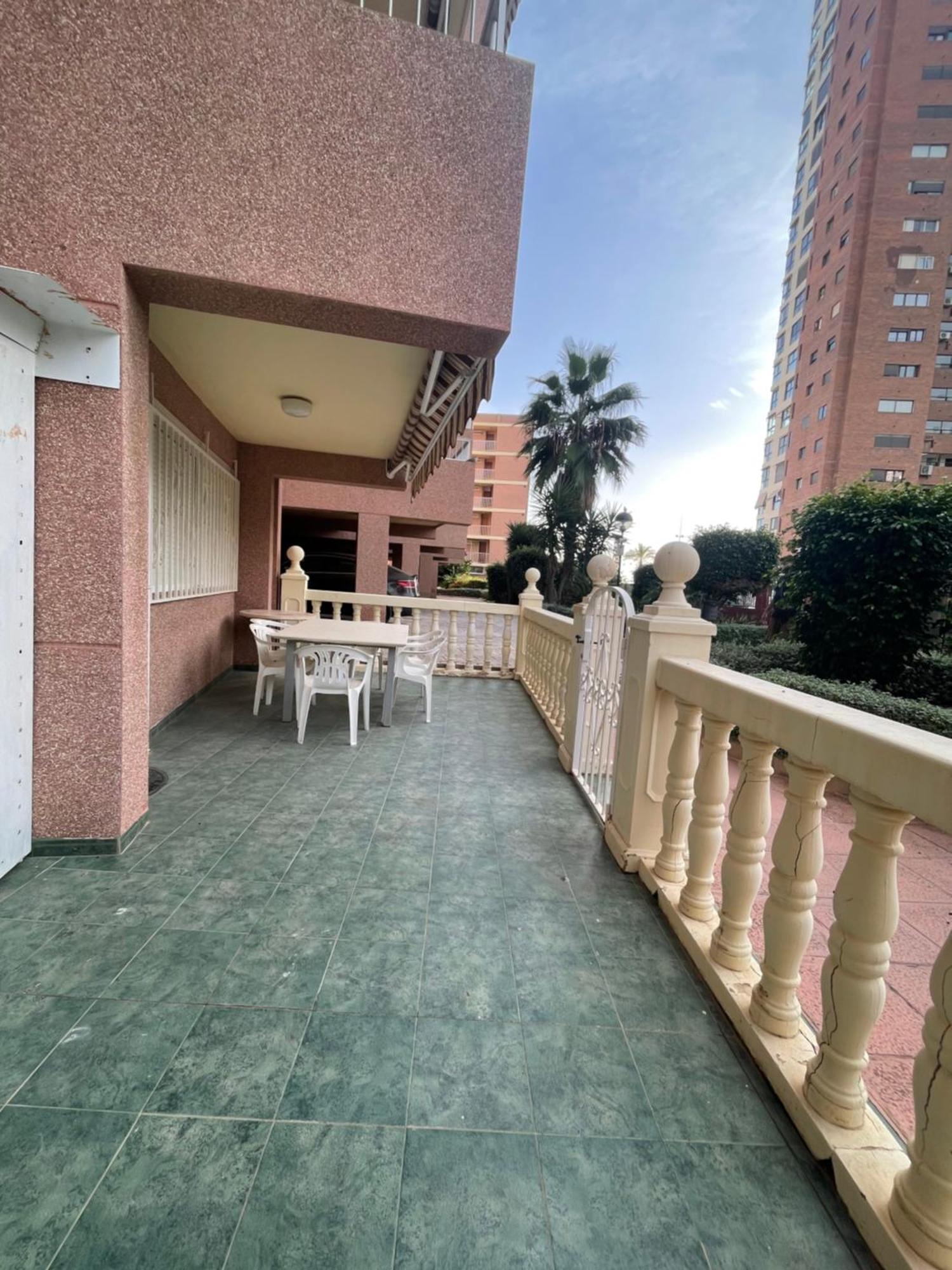 Between Sea And Party, Ranchos, Levante First Line, Terraced Apartment, Self Check-in, Free Parking Apartment Benidorm